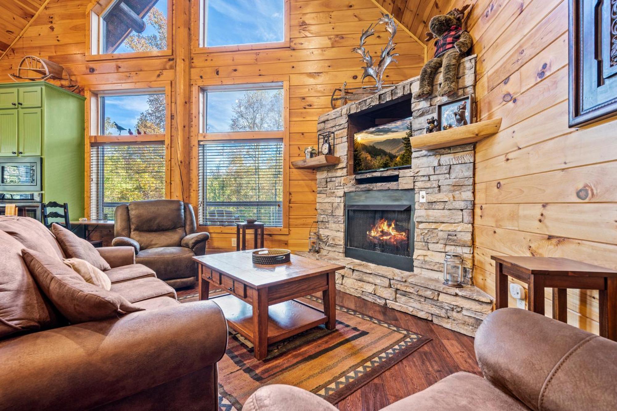 Relaxation Retreat - Pickleball Cabin - Wi-Fi, Fire Pit With Bar, Game Room, Hot Tub, Pool Access - Mins To Pf Sevierville Exterior photo