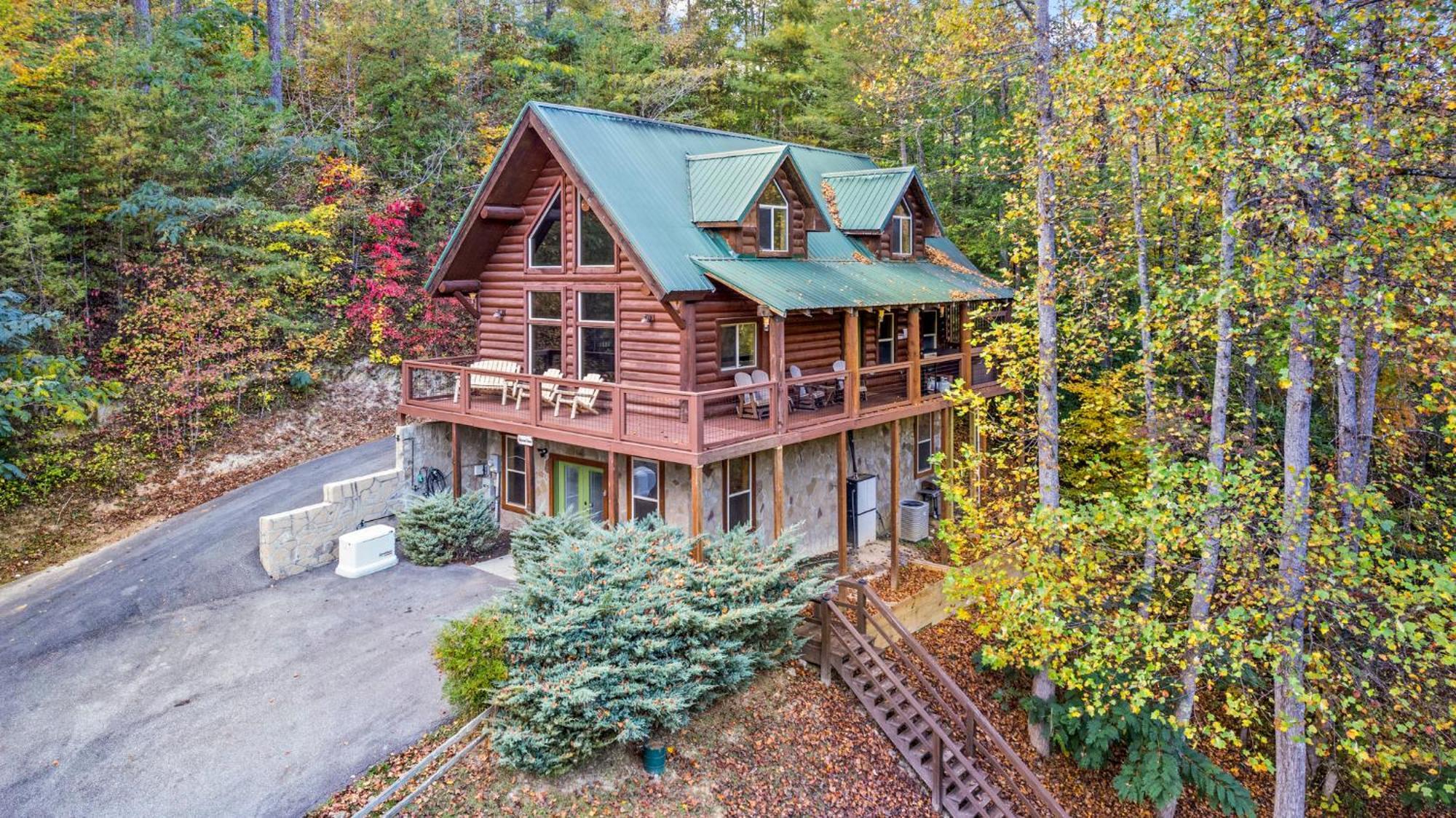 Relaxation Retreat - Pickleball Cabin - Wi-Fi, Fire Pit With Bar, Game Room, Hot Tub, Pool Access - Mins To Pf Sevierville Exterior photo