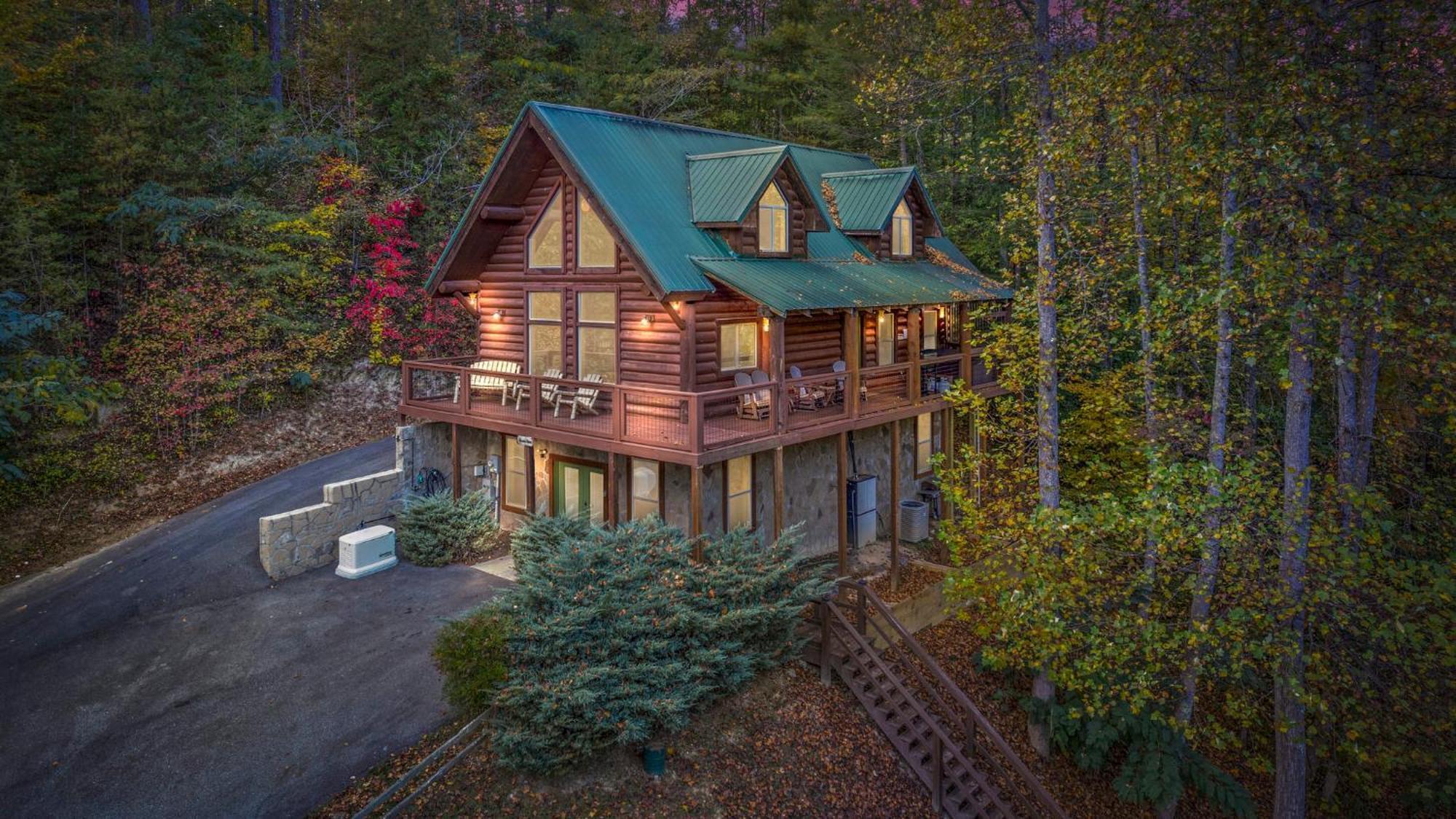 Relaxation Retreat - Pickleball Cabin - Wi-Fi, Fire Pit With Bar, Game Room, Hot Tub, Pool Access - Mins To Pf Sevierville Exterior photo