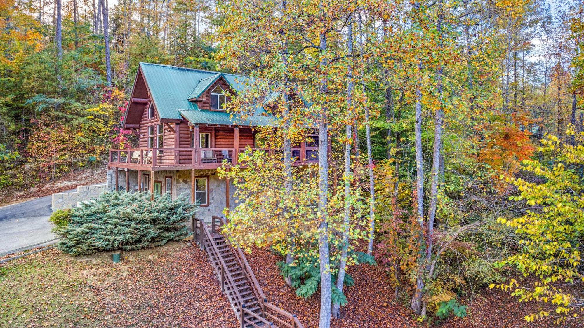 Relaxation Retreat - Pickleball Cabin - Wi-Fi, Fire Pit With Bar, Game Room, Hot Tub, Pool Access - Mins To Pf Sevierville Exterior photo