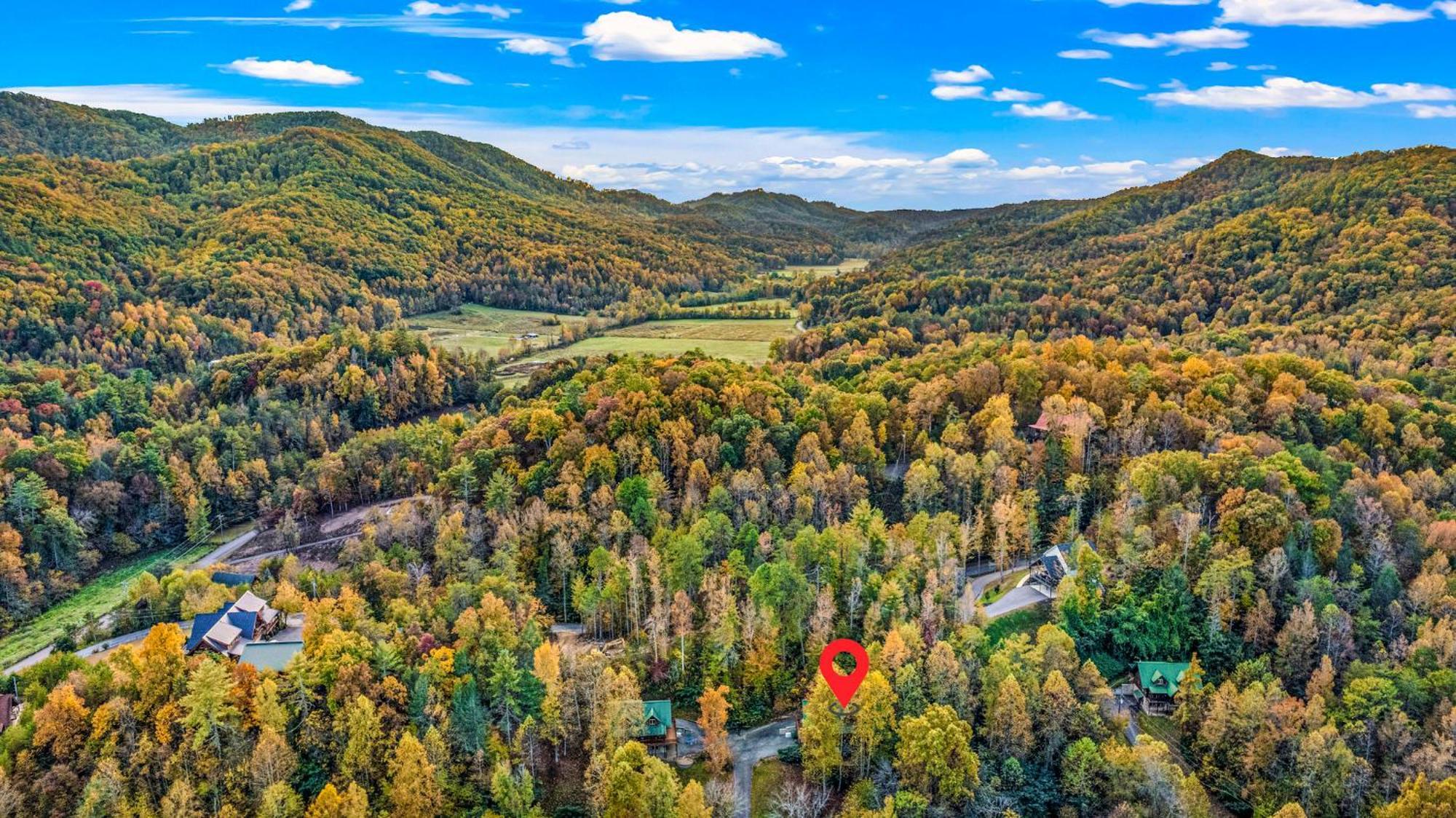 Relaxation Retreat - Pickleball Cabin - Wi-Fi, Fire Pit With Bar, Game Room, Hot Tub, Pool Access - Mins To Pf Sevierville Exterior photo