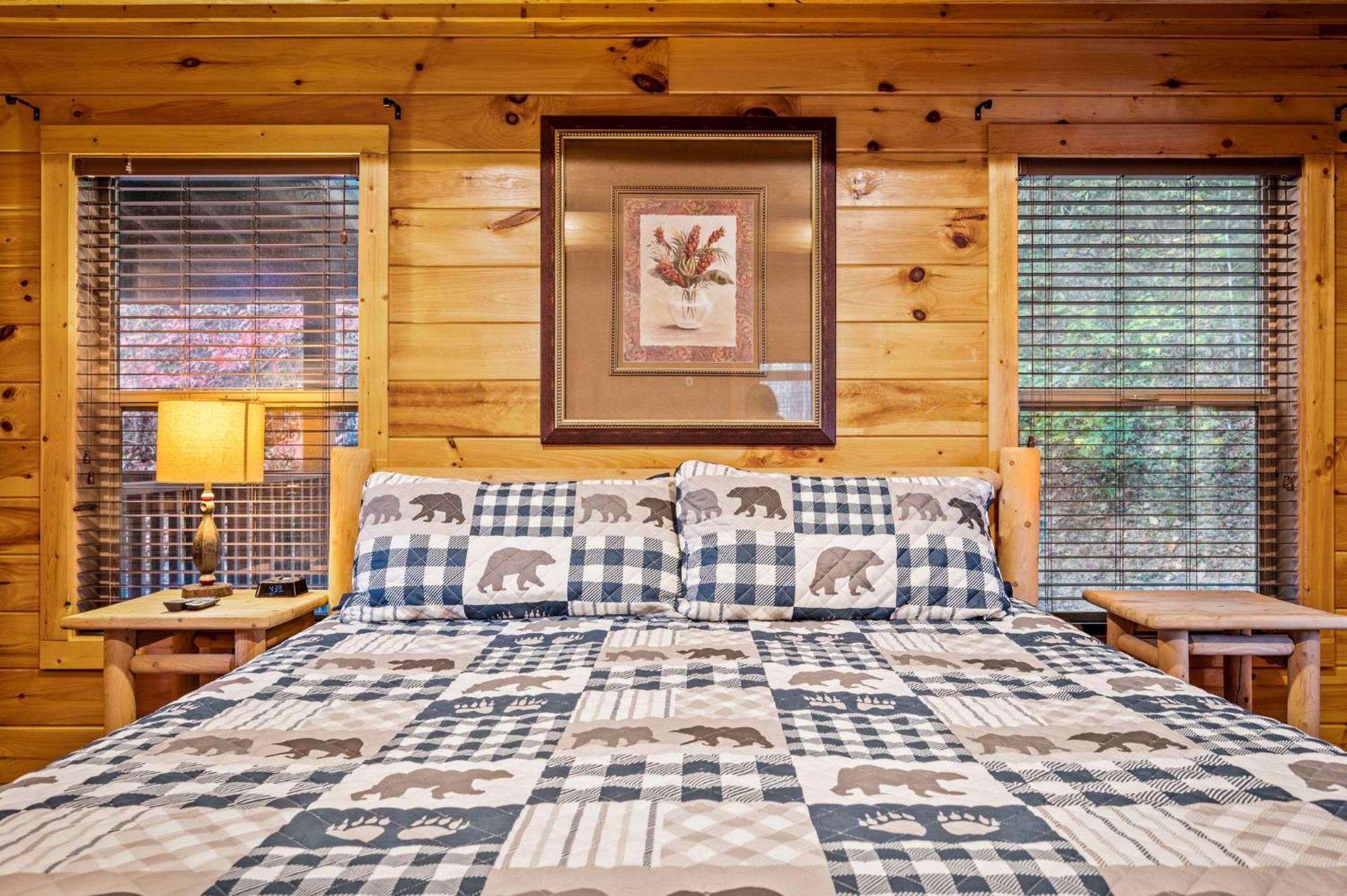 Relaxation Retreat - Pickleball Cabin - Wi-Fi, Fire Pit With Bar, Game Room, Hot Tub, Pool Access - Mins To Pf Sevierville Exterior photo